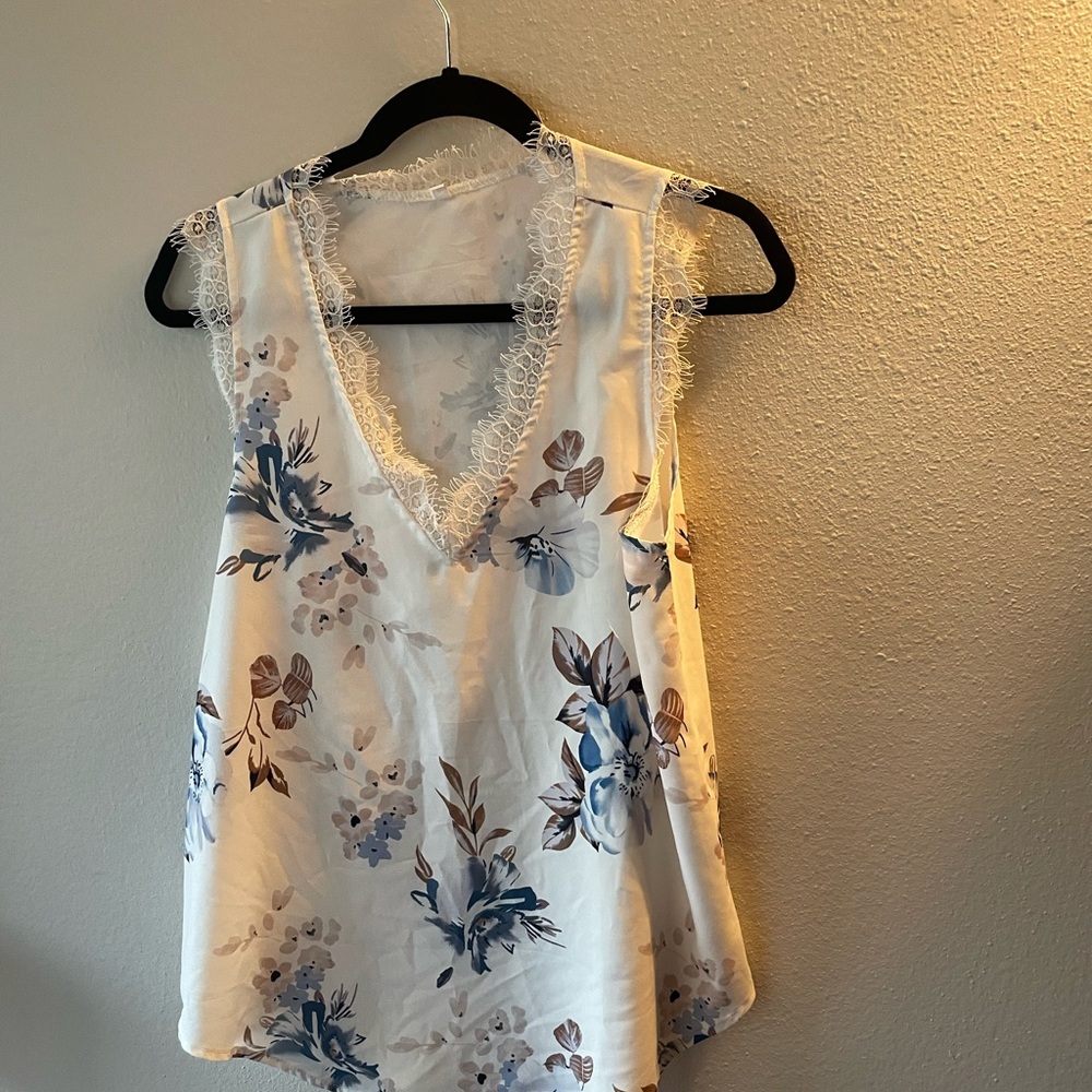 V neck tank